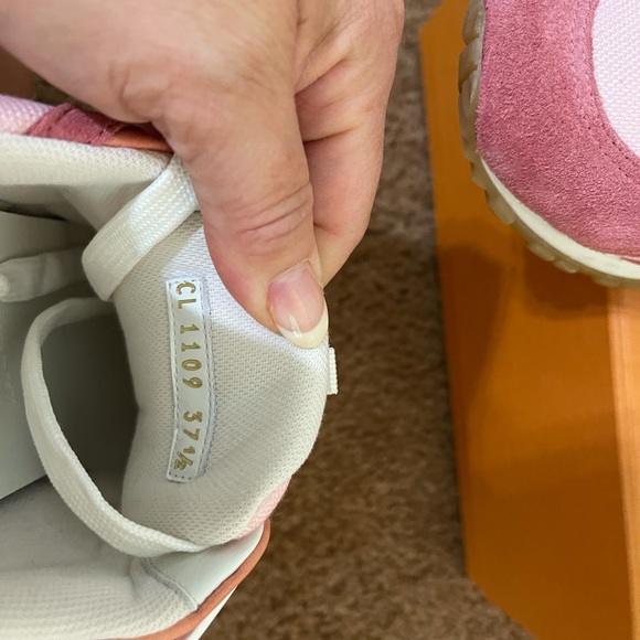Louis Vuitton Runaway Sneaker in Pink - Picture 3 of 11